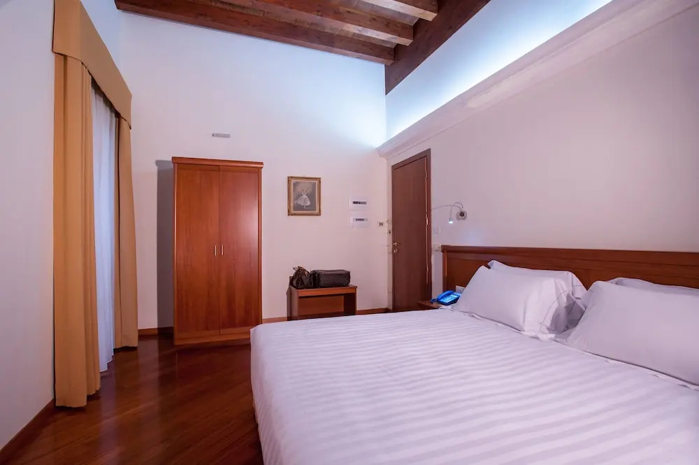 Hotel Flora - Chambres