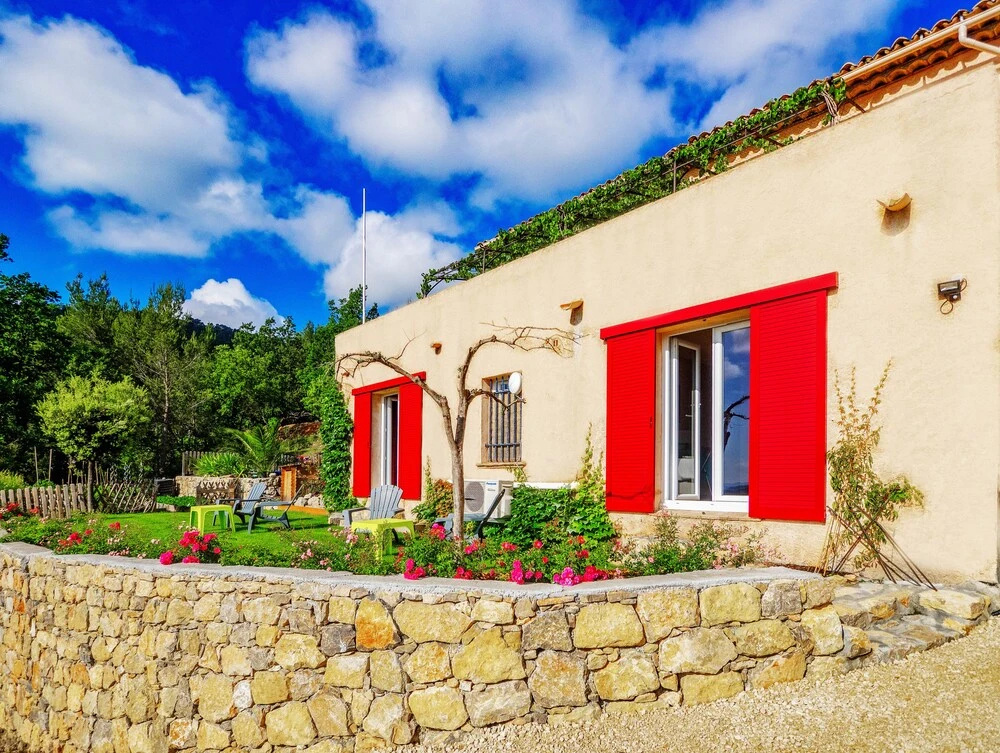 Voir la photo 1 — L'Estuve Provençale