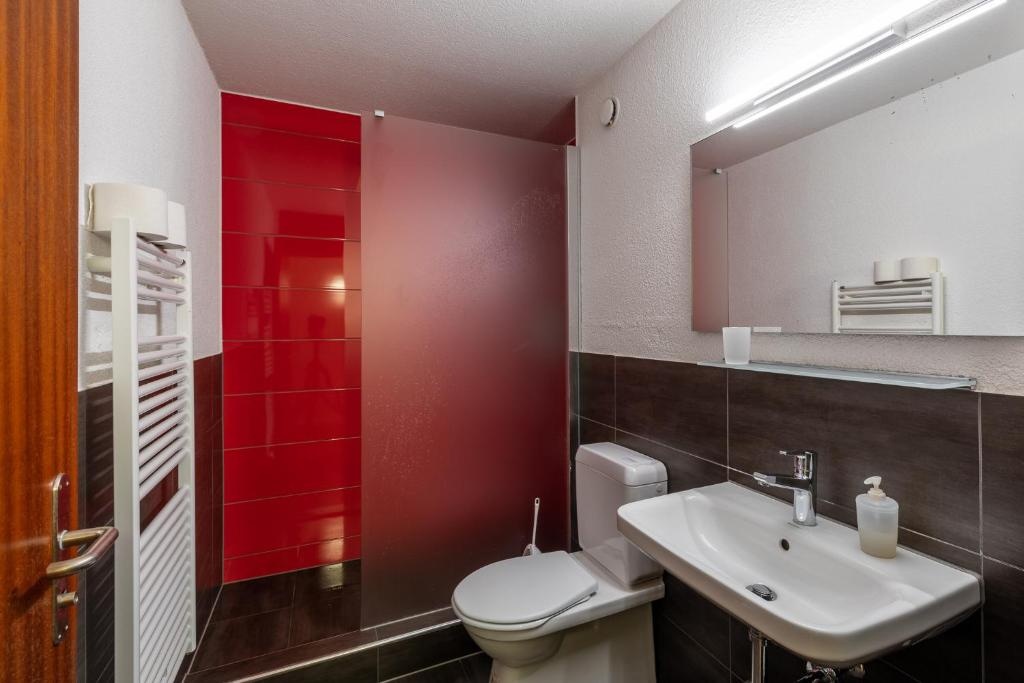 Standard Double room with balcony (full double bed)