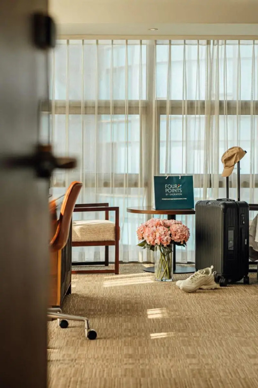 Двухместный номер Deluxe двуспальная кровать в Four Points by Sheraton Josun, Seoul Station