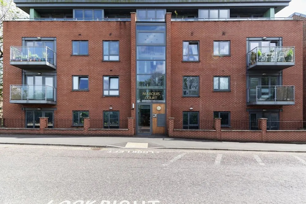 Roomspace Apartments -Marquis Court