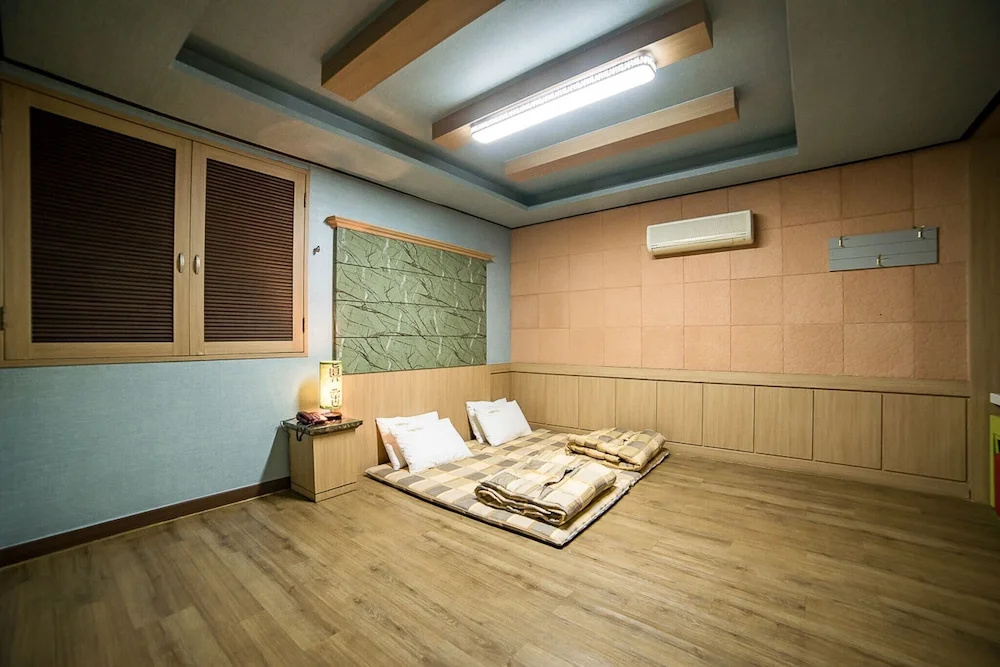Sharp Hotel Jeonju