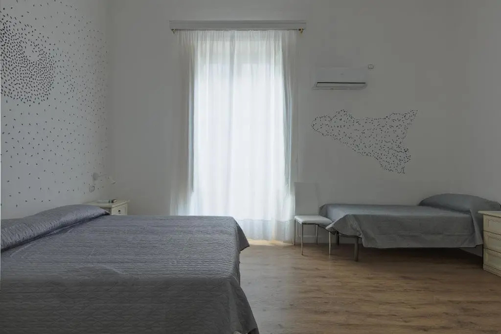 Standard Triple room with balcony