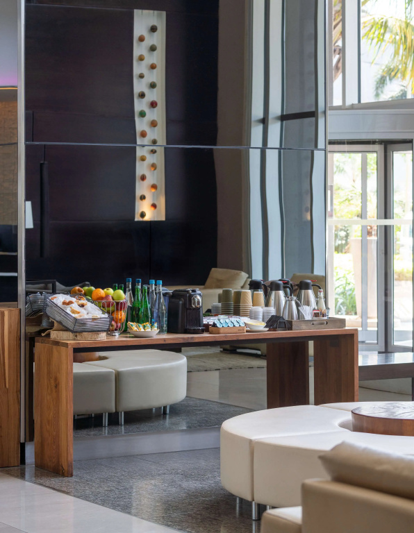 Lobby & Reception
