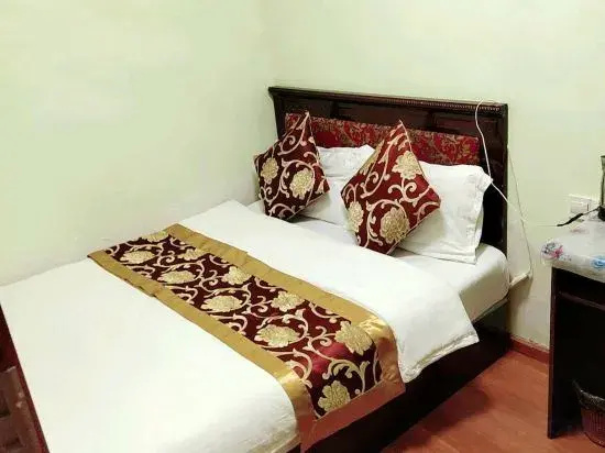 Kangding Jiahui Holiday Business Inn
