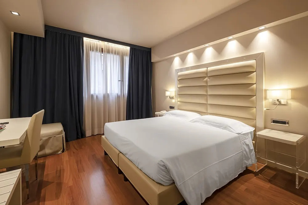 Hotel Touring - Chambres
