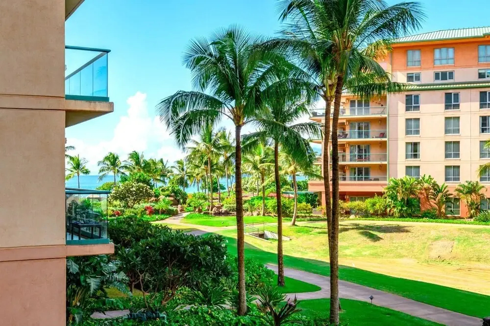 K B M Resorts- Hkh-238 Large 1bdrm, Upgraded, Private Balcony, Easy Pool and Beach Access!