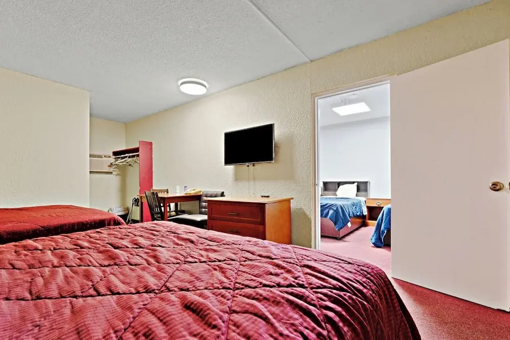 Hotel Rodeway Inn And Suites