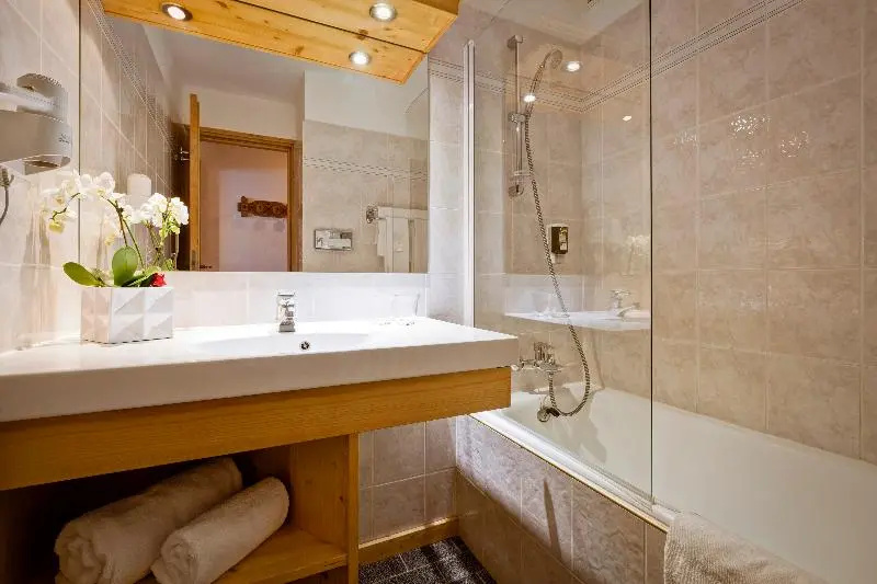 Superior Double room with balcony (full double bed)