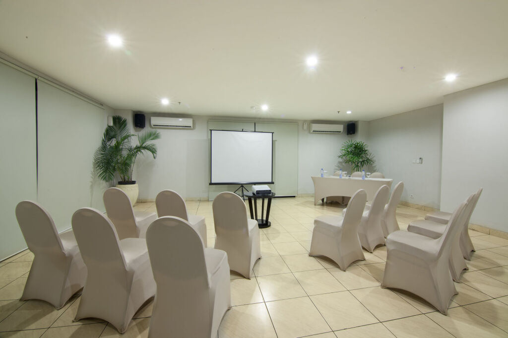 Grand Kuta Hotel And Residence