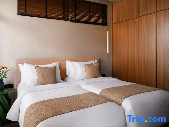 Double Suite with garden view (twin beds)