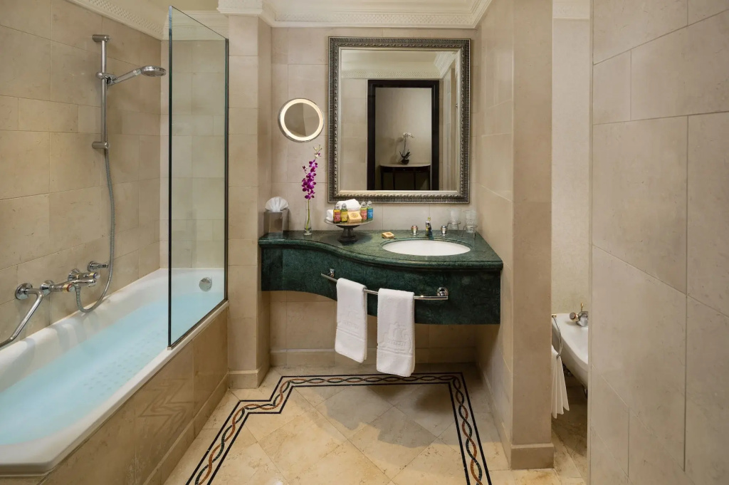InterContinental Phoenicia Beirut by IHG - фото 10