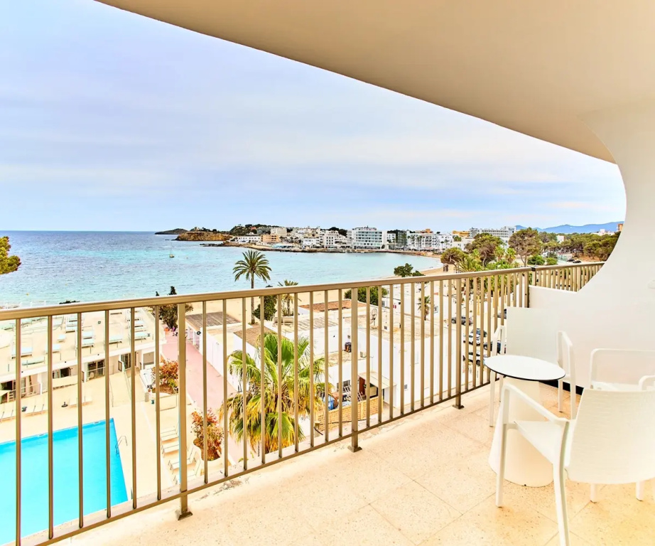Beach & Waterfront