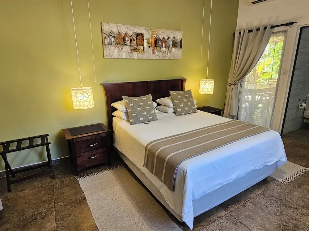 1 Bedroom Deluxe Double room with garden view (twin beds)