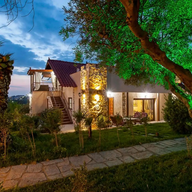 Villa Laskari Sea View