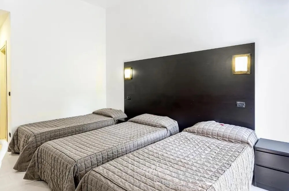 Standard Double room with balcony (twin beds)