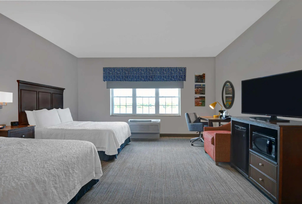 Standard Quadruple room with river view