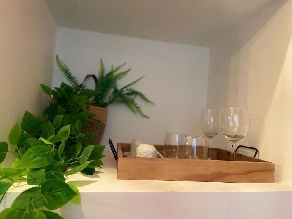 Studio 27 Colonial — 3