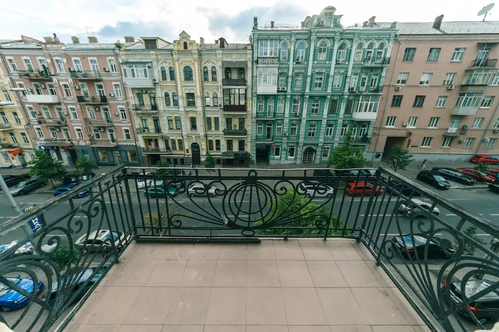 4 bedroom apartment at the Palace of Sport