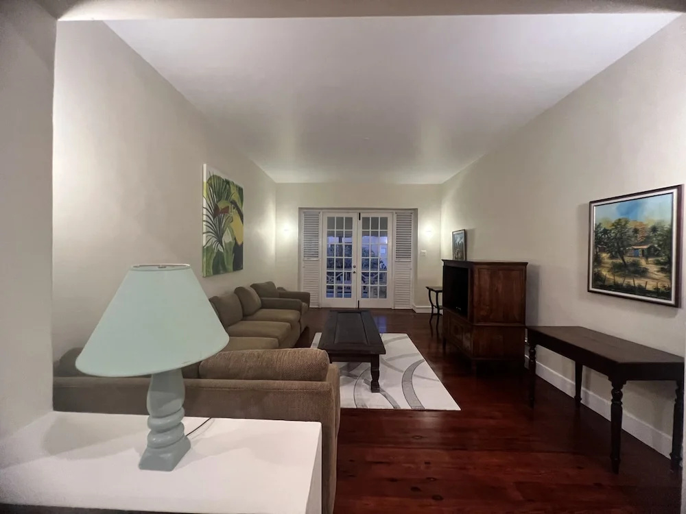 1 Bedroom Deluxe Apartment