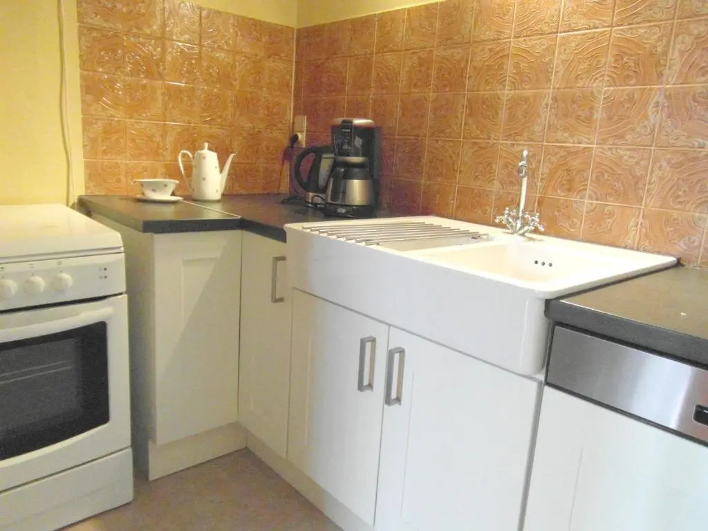 3 Bedrooms Cottage