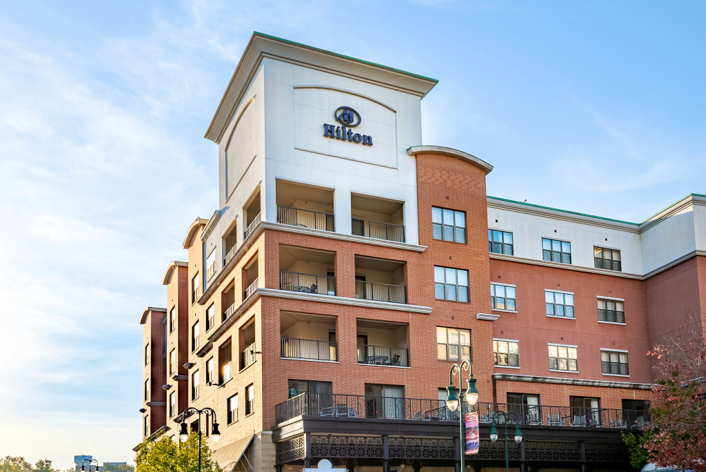Hilton Promenade at Branson Landing