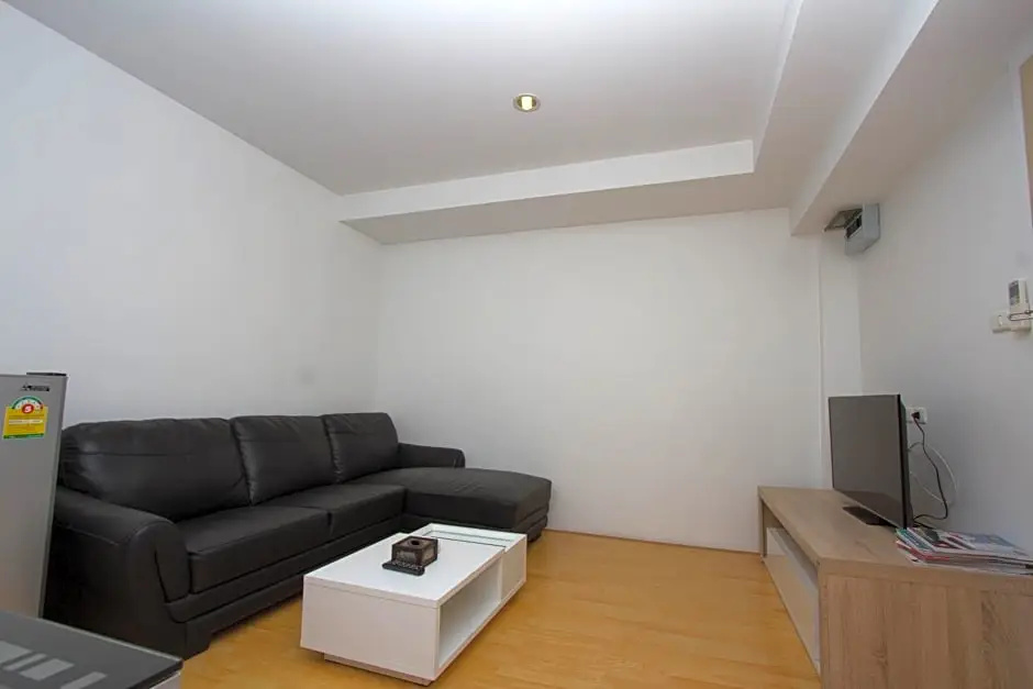 Deluxe Double room (full double bed)