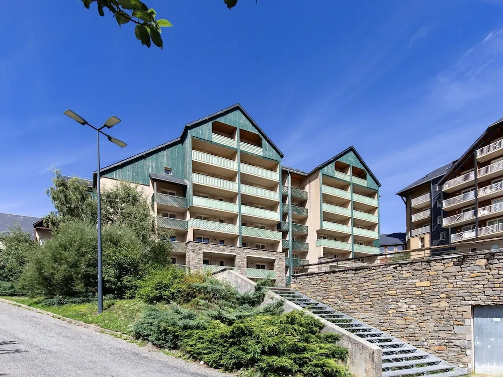 Alpine Base in Auris-en-oisans
