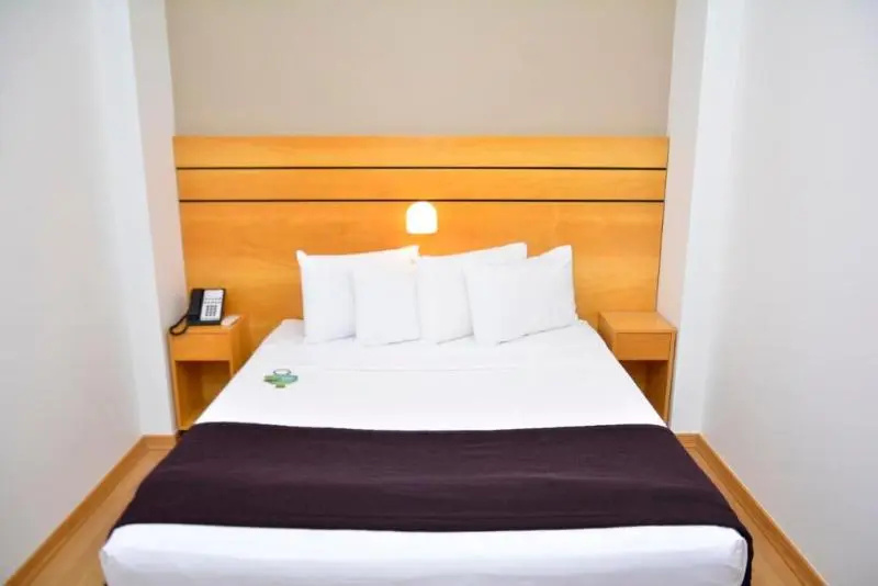 San Diego Suites Lourdes - Chambres