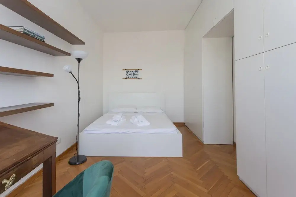 Skyline view Biancamano 1 bdr with balcony by Rentopolis — фото
