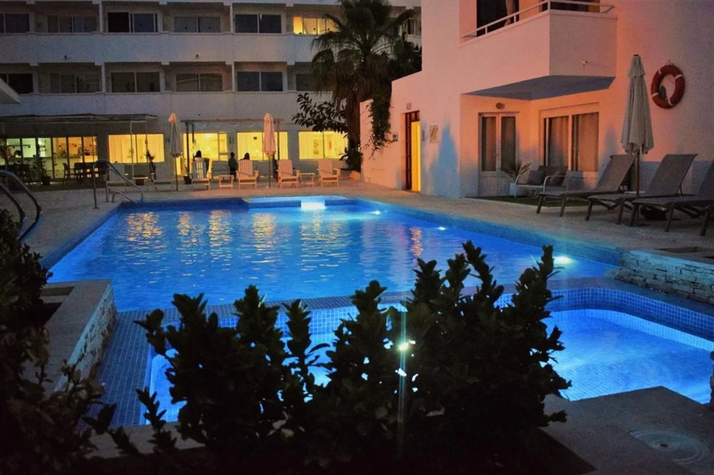 Hotel photo 8