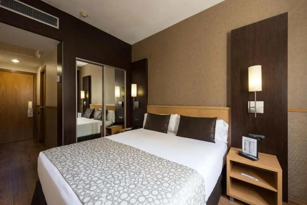 Catalonia Sagrada Familia Hotel - Chambres