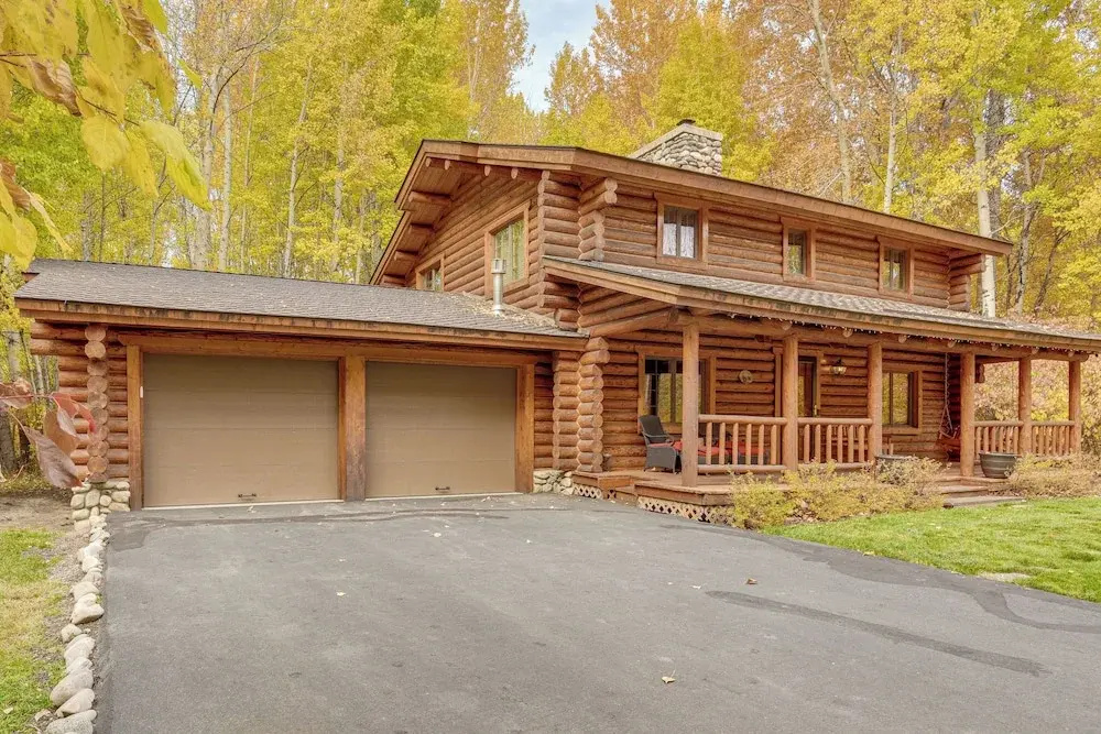 Along Big Wood River: Hailey Family Cabin w/ Yard
