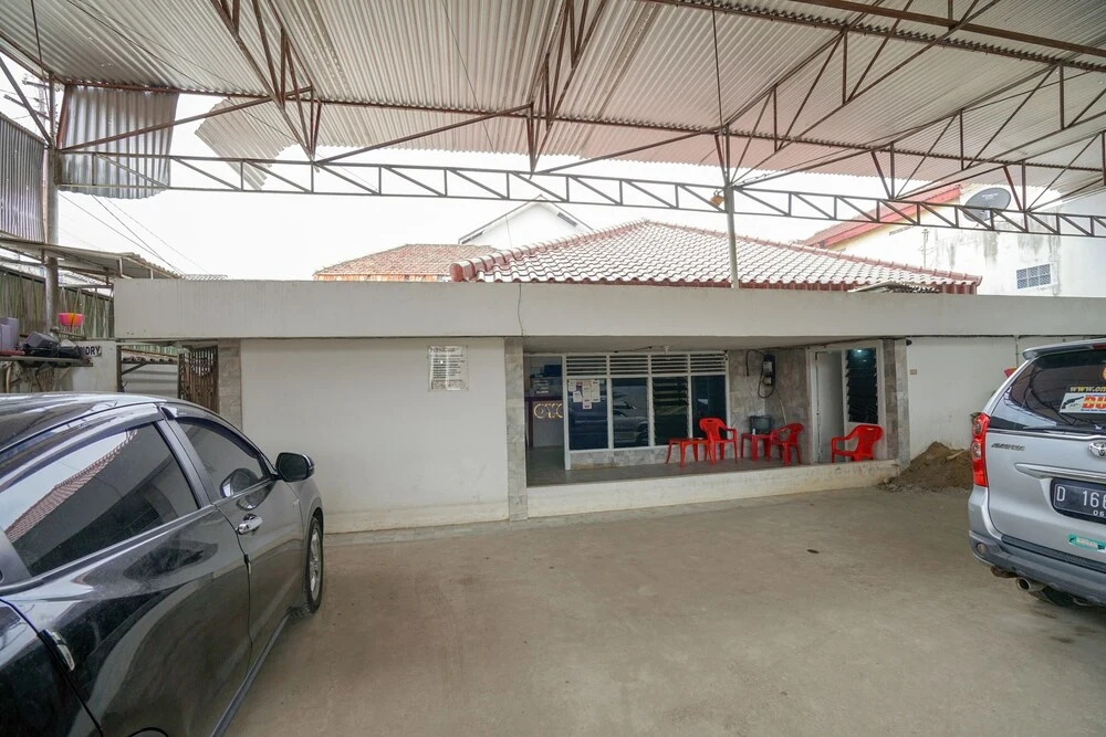 Super OYO 1868 Penginapan Sekip