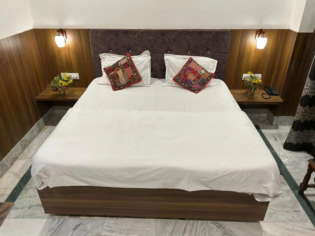 Hotel Zen — 3