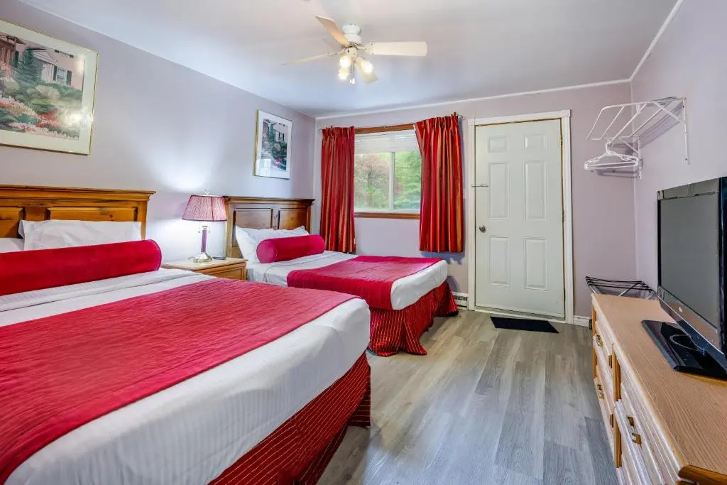 Deluxe Quadruple room