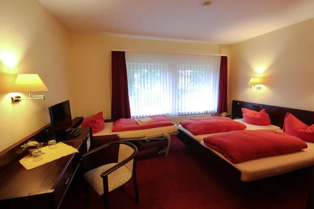 Standard Triple room