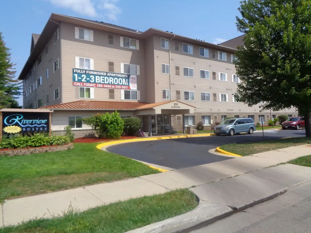 Riverview Suites Apartments