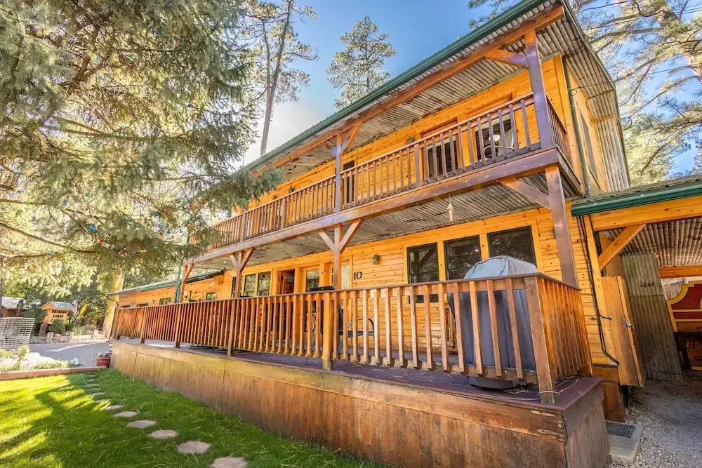 Ruidoso Lodge Cabins