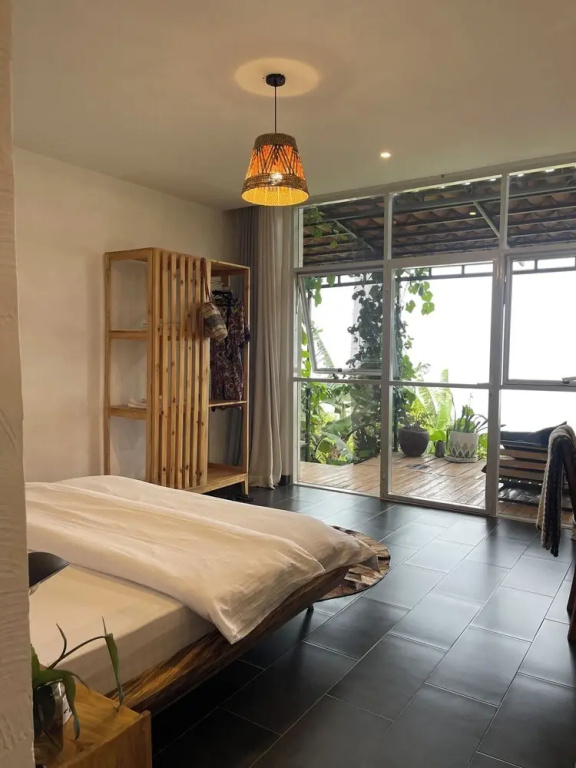 Standard Double room with city view (full double bed)