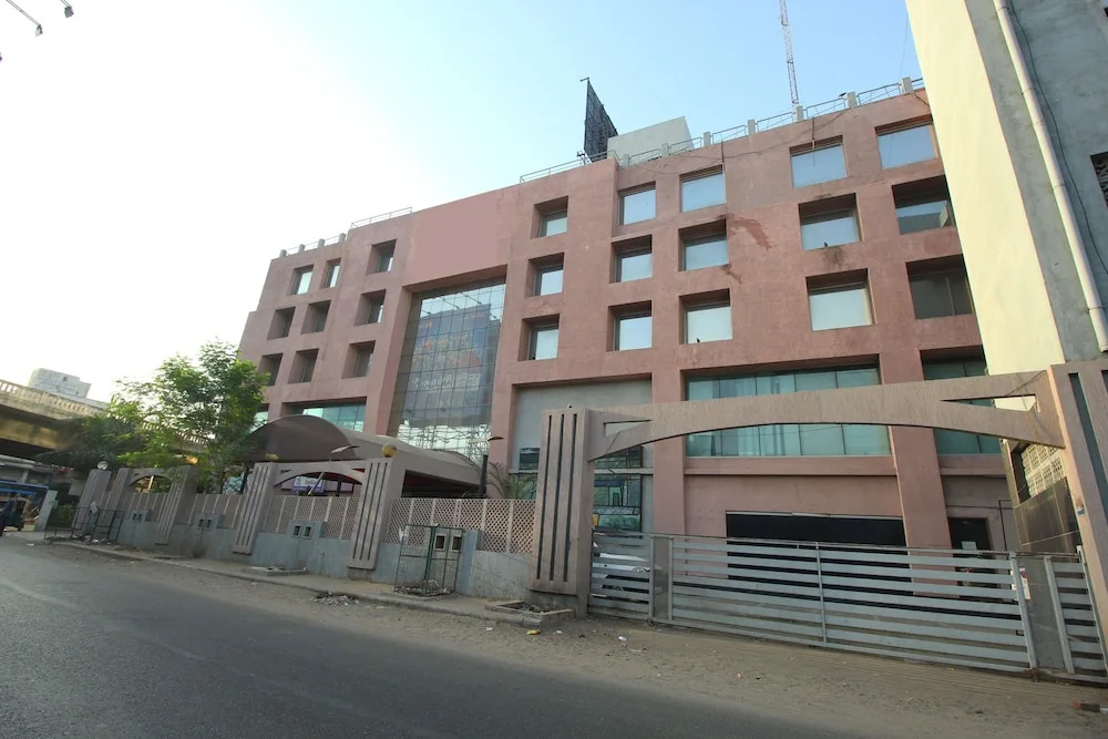 OYO 3626 Hotel Cambay Sapphire