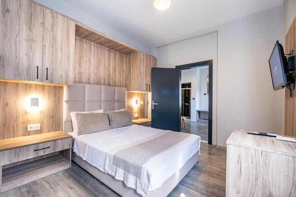1 Bedroom Suite