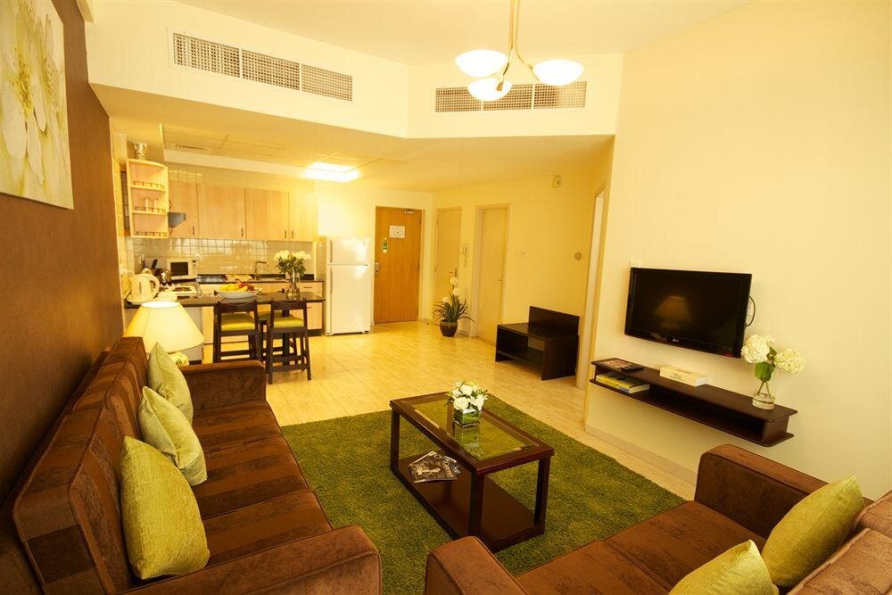 Oasis Court Hotel Apartments