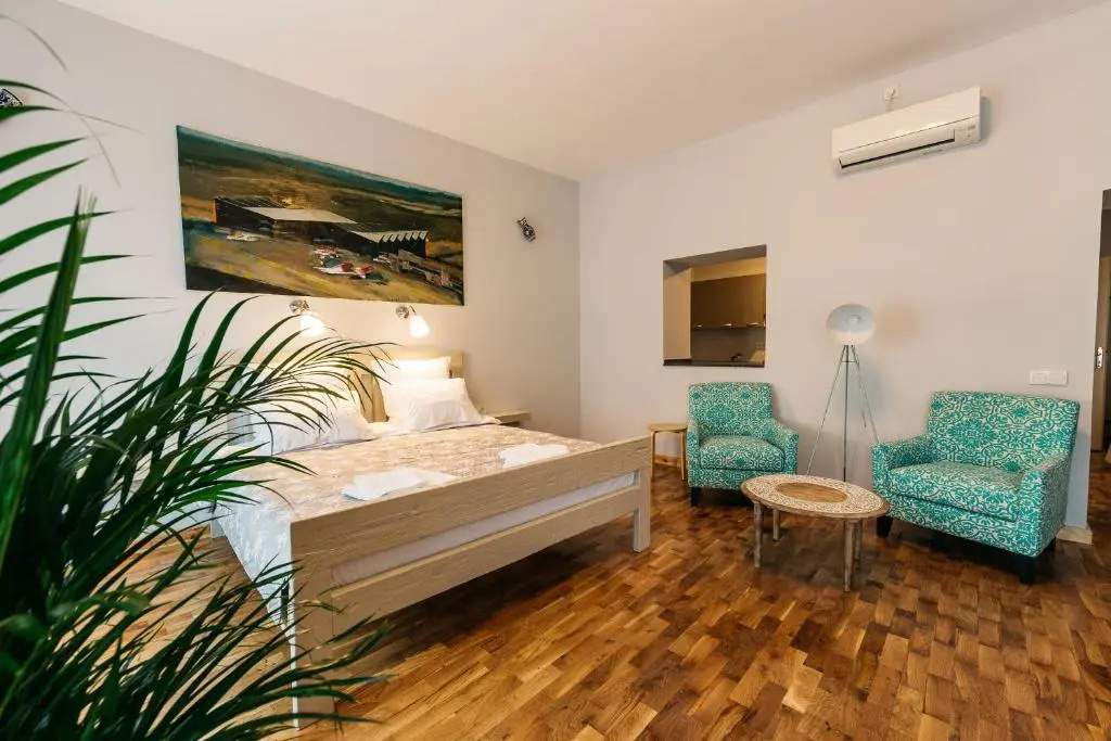 Hotel photo 1