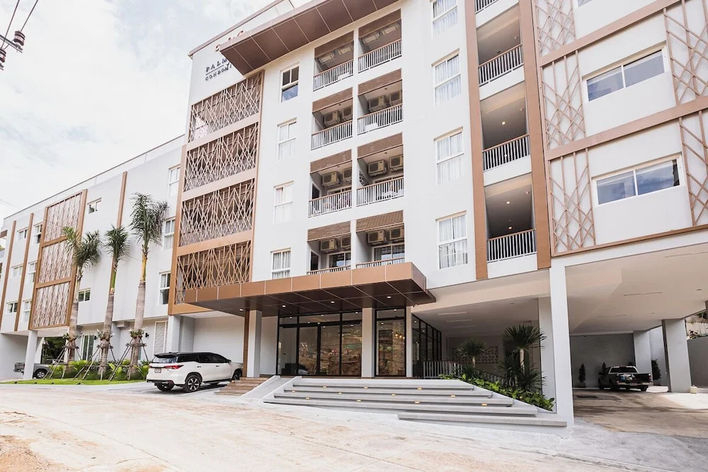 Apartment at Palmetto Condo by Lofty