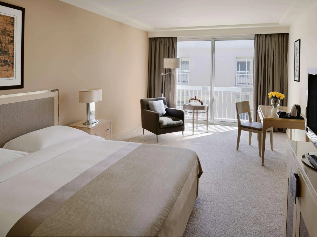 Mövenpick Hotel Beirut - фото 31