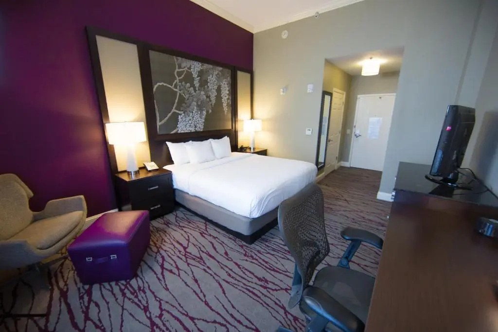 DoubleTree by Hilton Hotel Savannah Historic District - Chambres