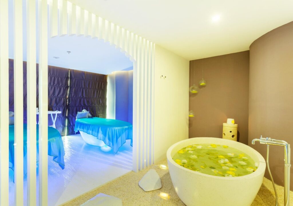 Double-Six Luxury Hotel Seminyak