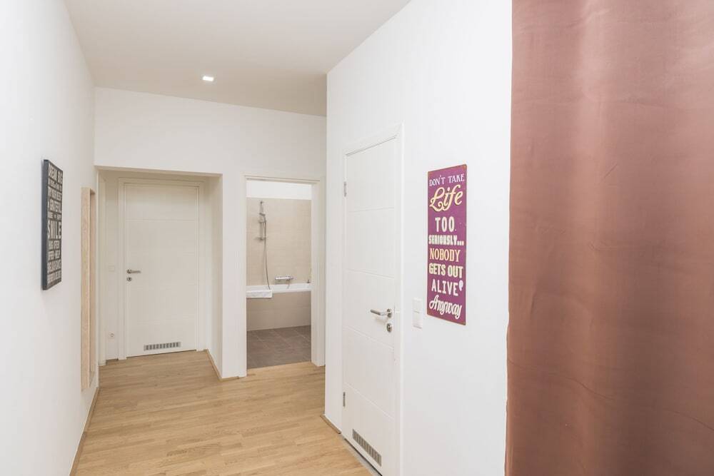 gallery_image_hidden_37