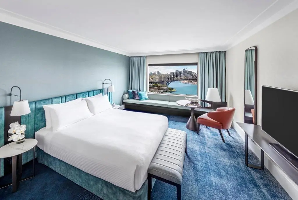 Classic Double room with Harbour Bridge view (full double bed)